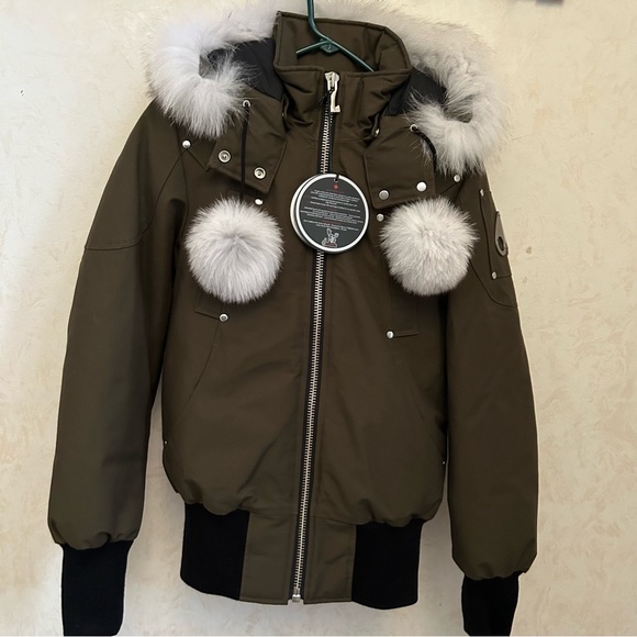 New with tag Moose Knuckles Debbie Bomber with Natural Fox fur down Jacket - Picture 5 of 11